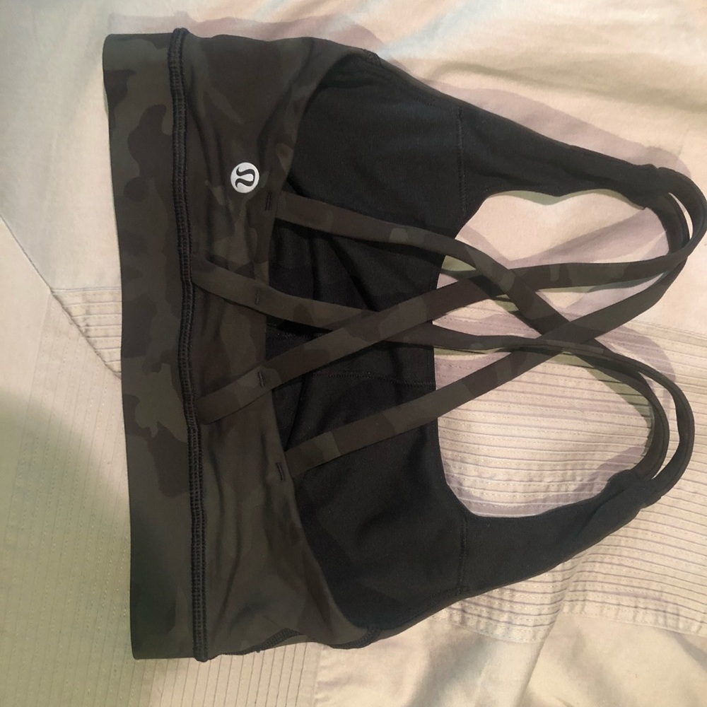 Camo cross back lululemon sports bra